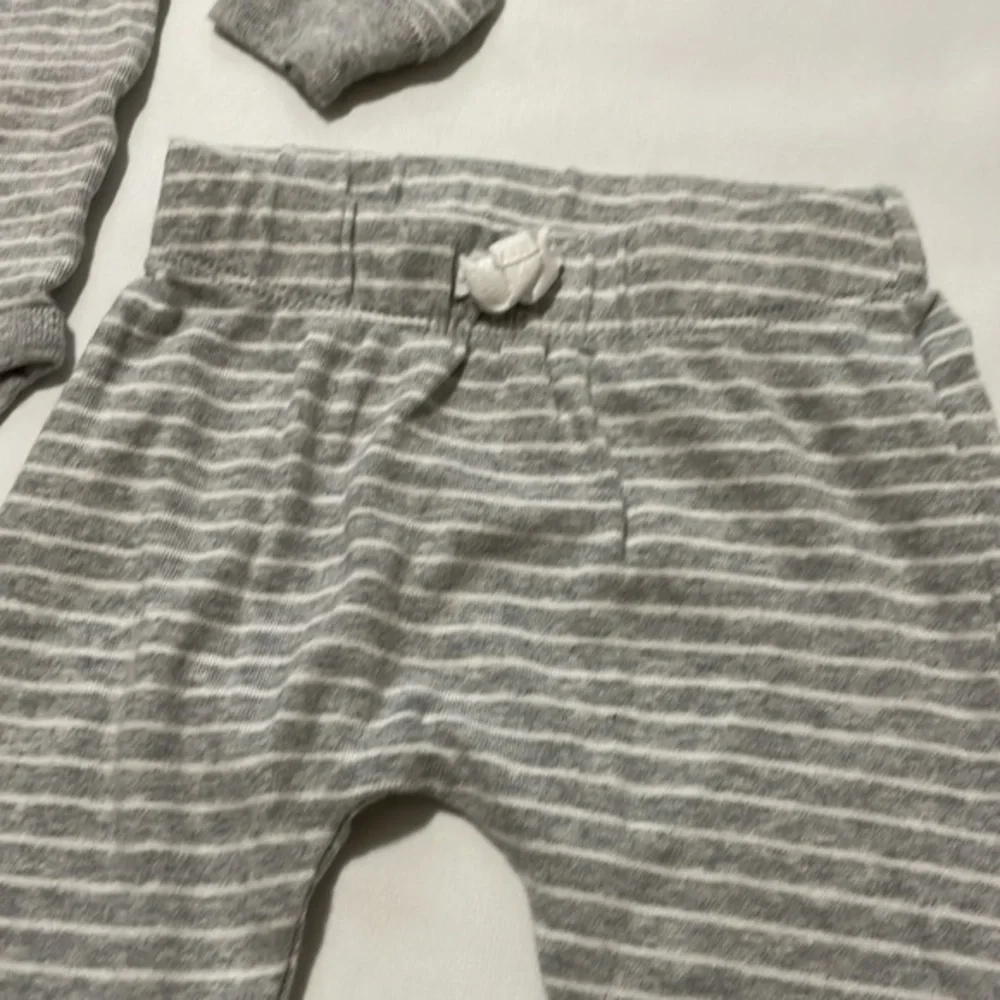 Carter's Long Sleeve Dinosaur Jumper With Matching Pants‎ Baby Size 6 Months
